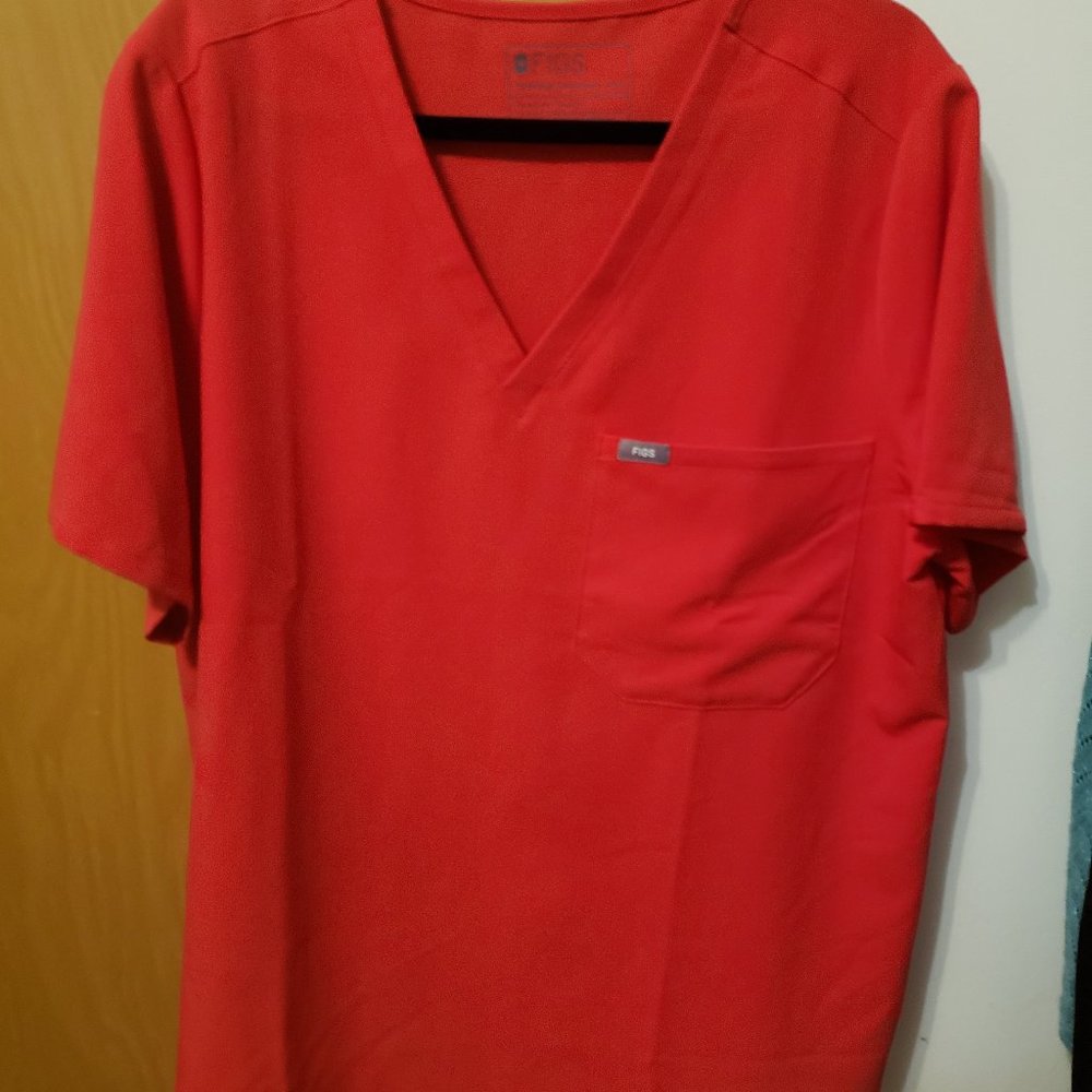 Figs Pop Red Catarina Top  and Kade bottom XXL